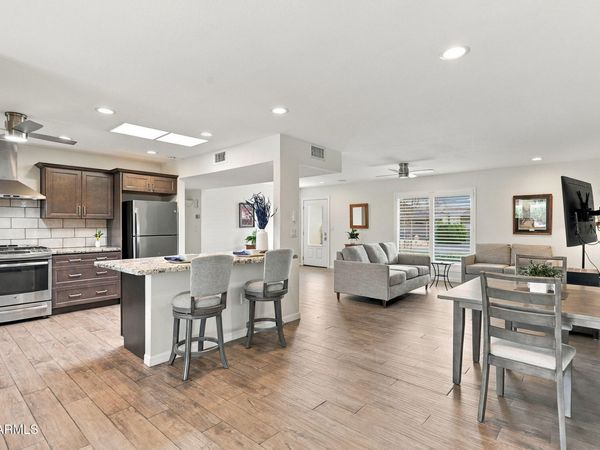 10011 W PRAIRIE HILLS Circle, Sun City, AZ 85351