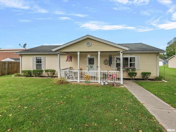 406 NE 1ST Street, Atlanta, IL 61723
