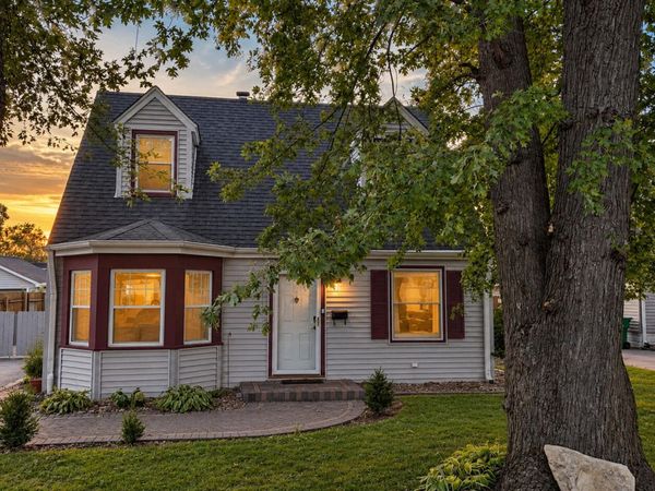 8934 Bunker Hill Drive , Munster, IN 46321
