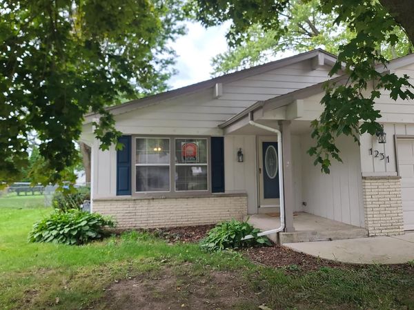 1231 School DRIVE, Waukesha, WI 53189