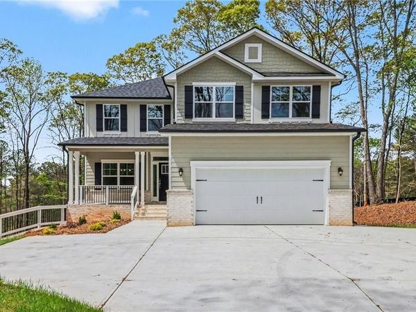 626 Walnut Creek Parkway , Pendergrass, GA 30567