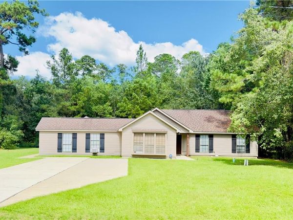2551 DESTIN Street , Mandeville, LA 70448
