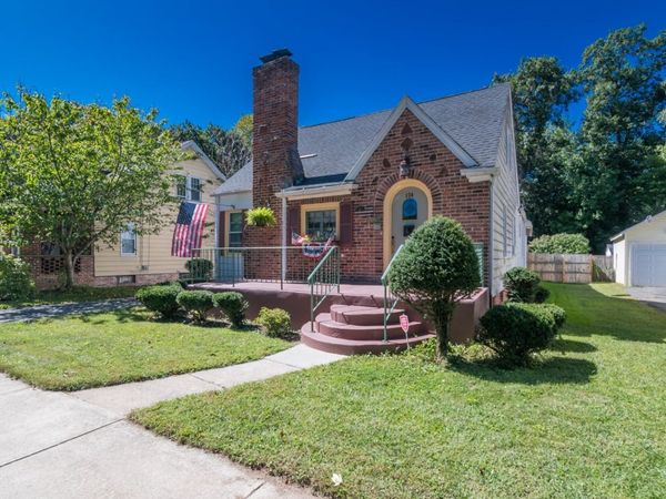 134 Eddywood St, Springfield, MA 01118