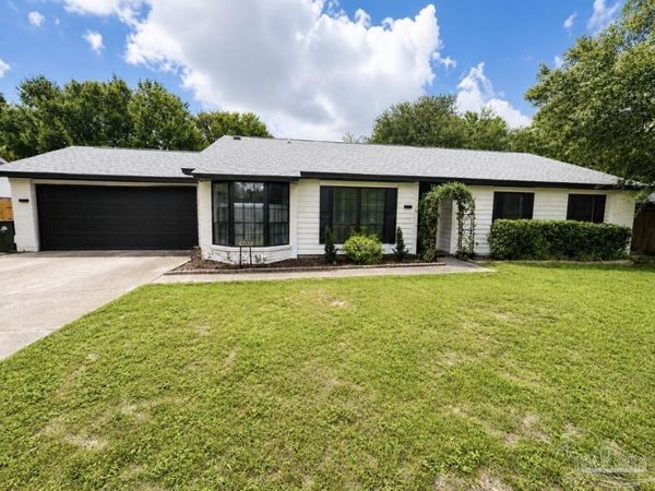 4460 Whisper Dr, Pensacola, FL 32504