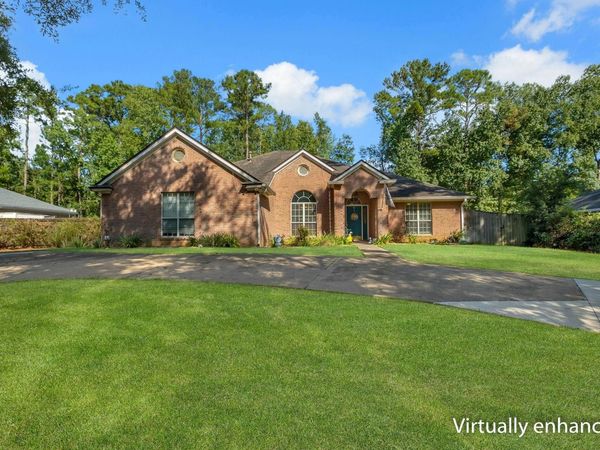 10017 LEAFWOOD Drive, Tallahassee, FL 32312