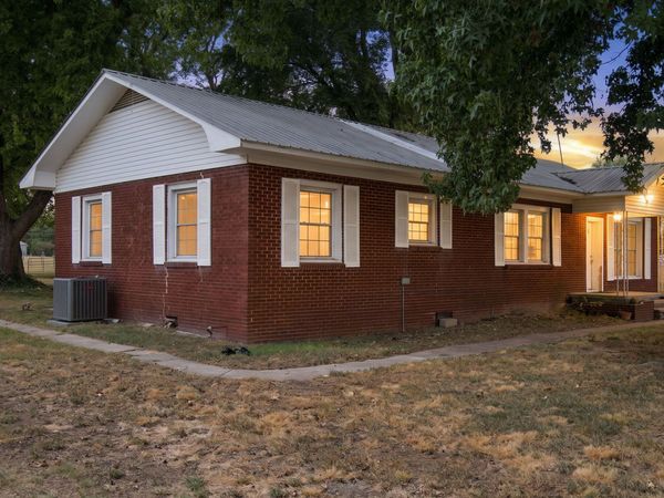625 Oneil Street , Stark City, MO 64866