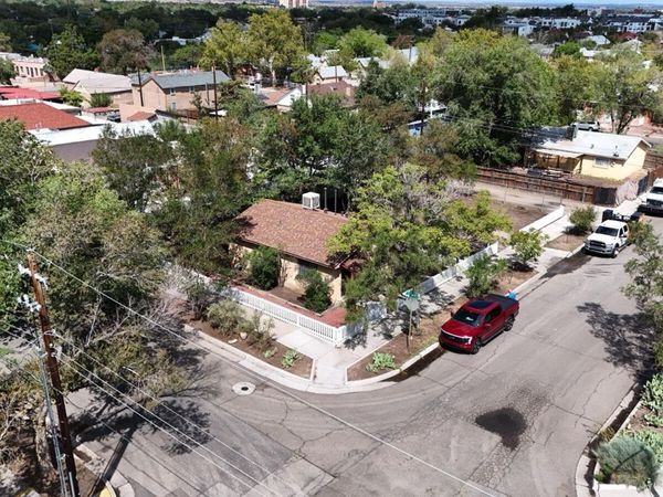 823 5th Street SW, Albuquerque, NM 87102
