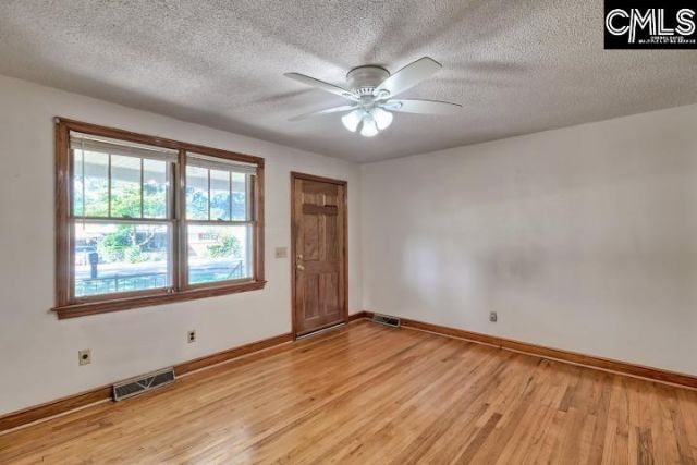 1810 Dupont Drive Photo 4