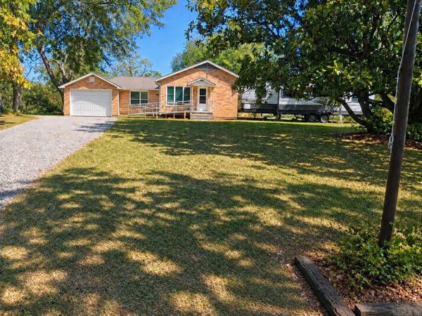 811 Central Road, Horatio, AR 71842