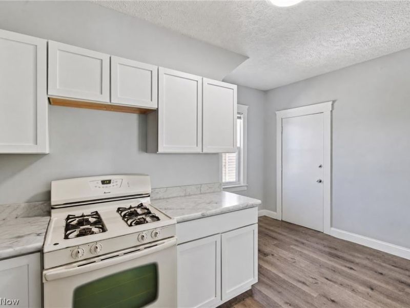 3413 Fulton Road, Cleveland, OH 44109 Photo 18