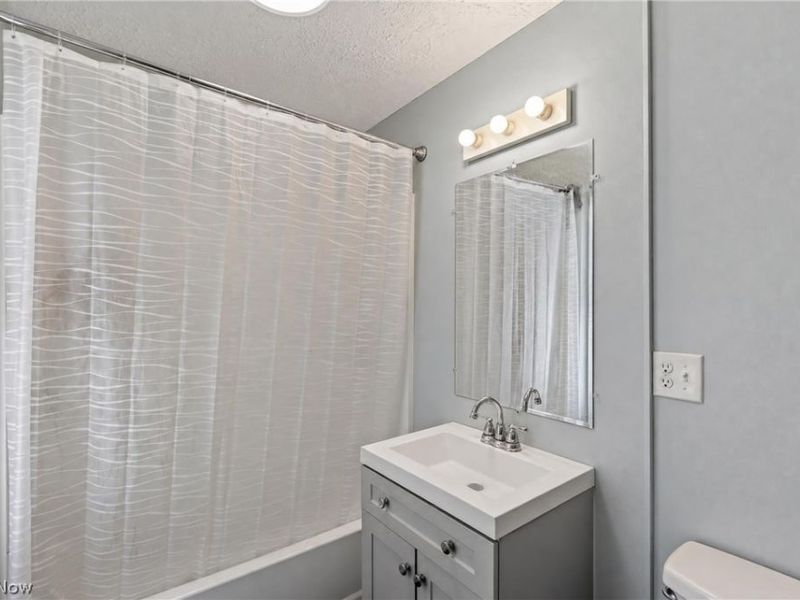 3413 Fulton Road, Cleveland, OH 44109 Photo 33