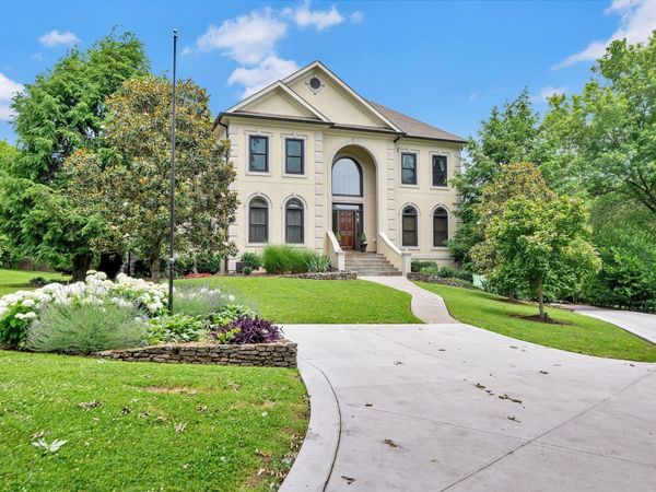 749 Adkisson Ln , Nashville, TN 37205