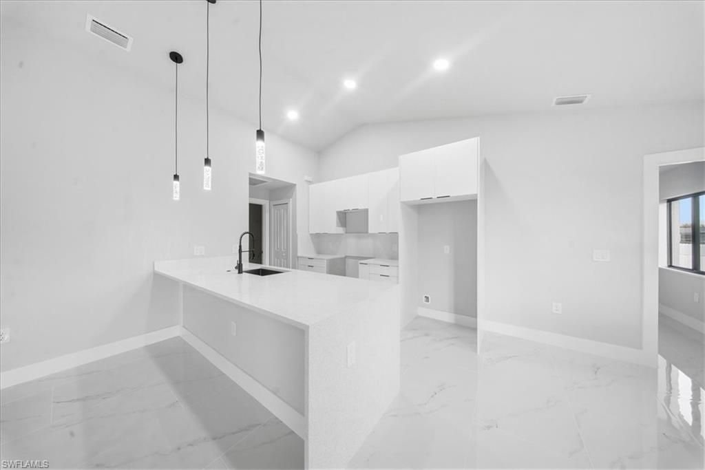 386 Pauline Ave, Lehigh Acres, FL 33974 Photo