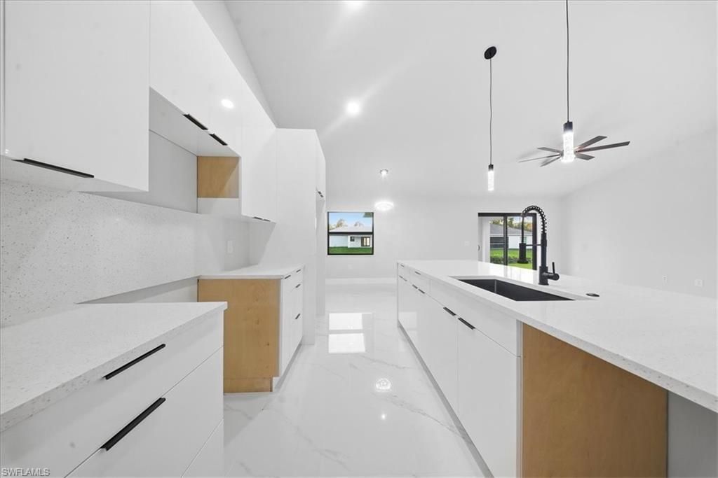 386 Pauline Ave, Lehigh Acres, FL 33974 Photo