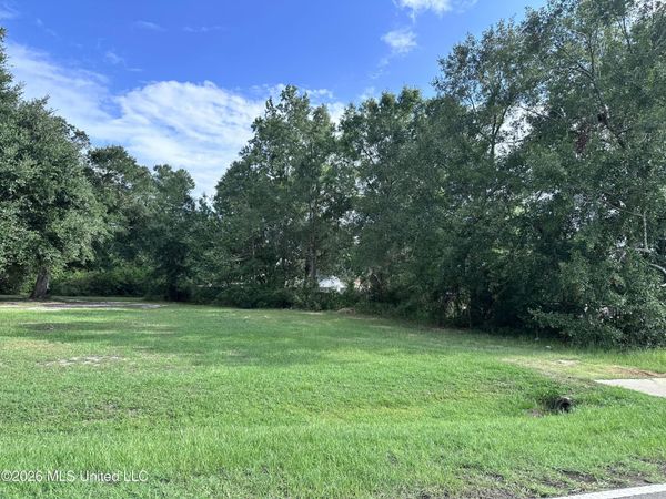 11010 Pin Oak Drive, Biloxi, MS 39532