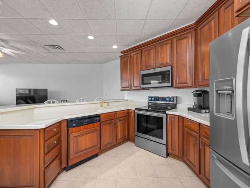 1556 NW Catawba Road, Unit F, Port Clinton, OH 43452 Photo 11