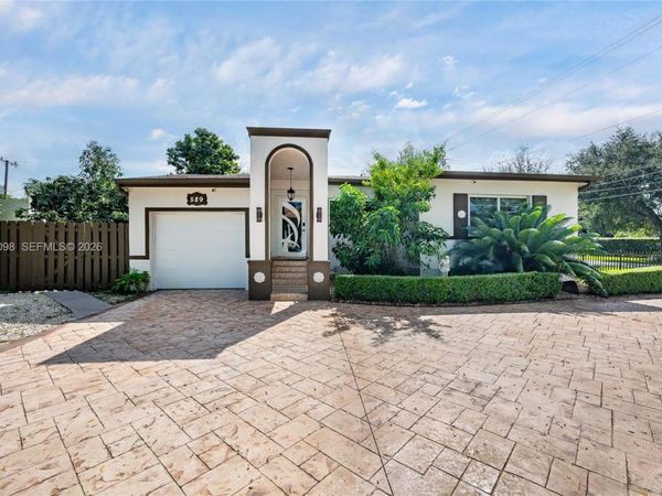 589 Miller Dr , Miami Springs, FL 33166
