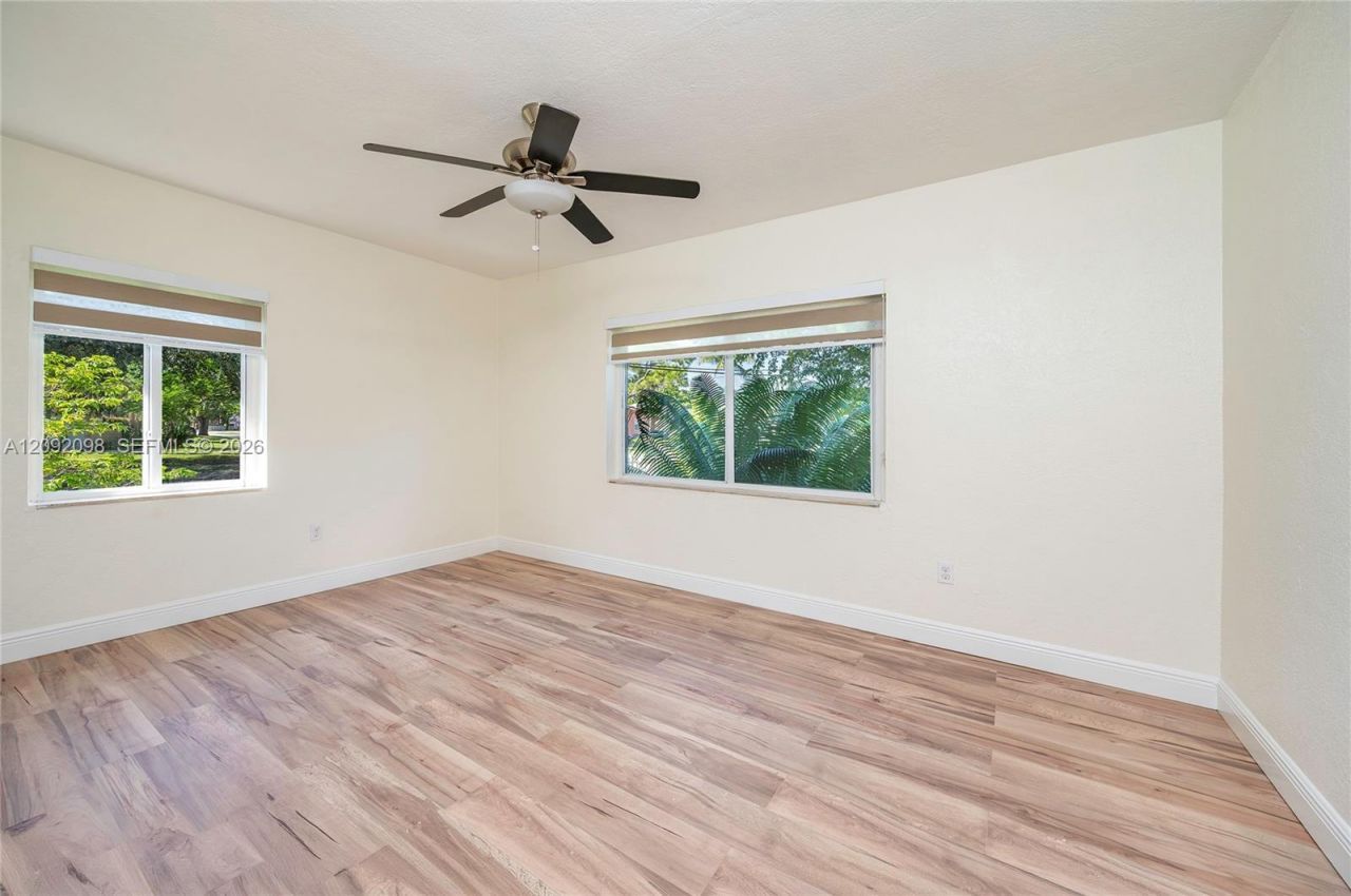 589 Miller Dr , Miami Springs, FL 33166 Photo
