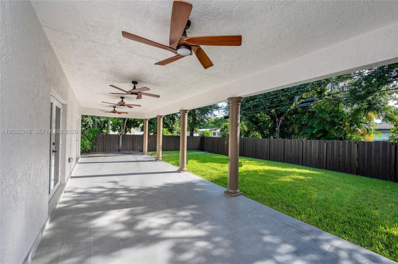 589 Miller Dr , Miami Springs, FL 33166 Photo