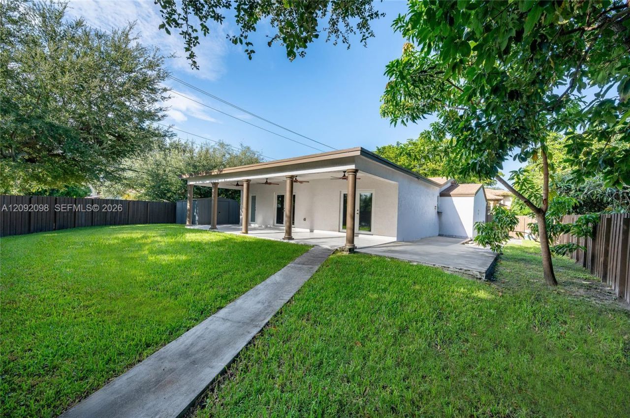589 Miller Dr , Miami Springs, FL 33166 Photo