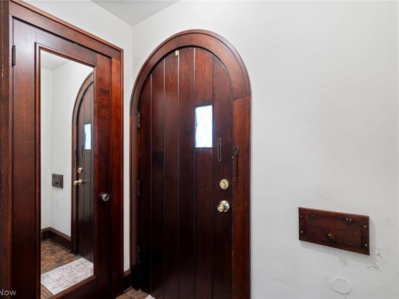 300 E 216th Street, Euclid, OH 44123 Photo 12