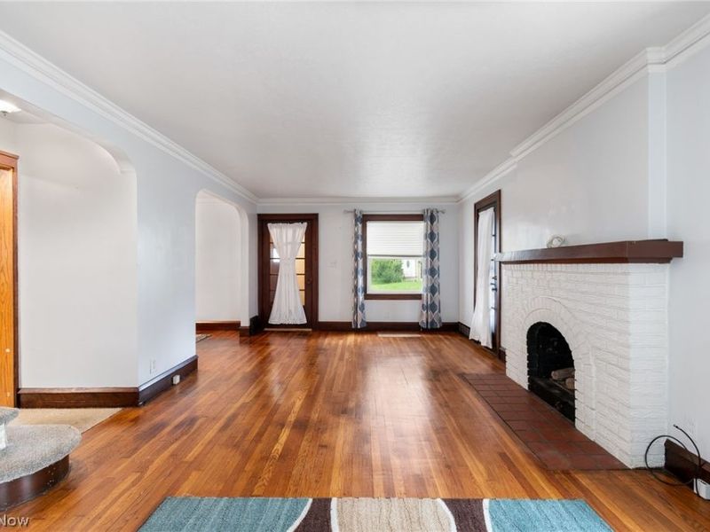 300 E 216th Street, Euclid, OH 44123 Photo 6
