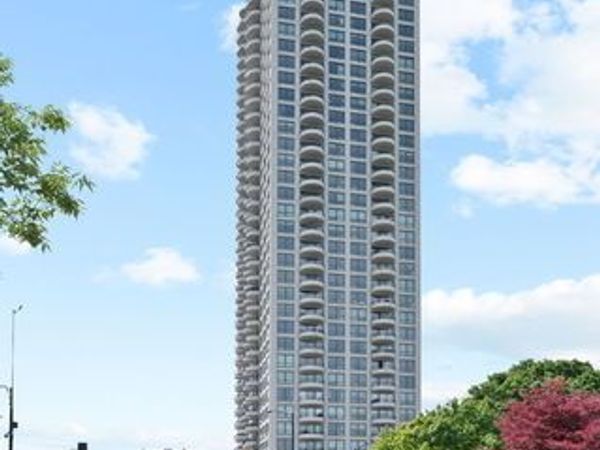 2020 N Lincoln Park W , Unit 18M, Chicago, IL 60614