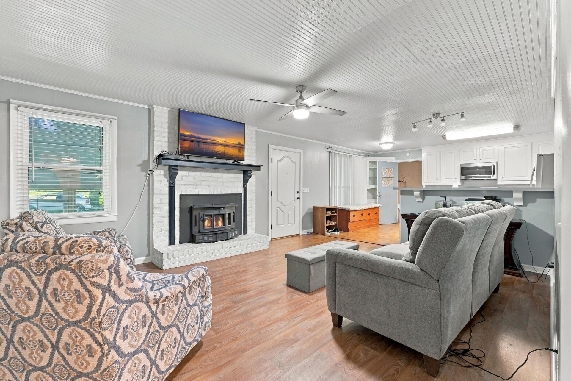 1922 S Live Oak Drive Photo 8