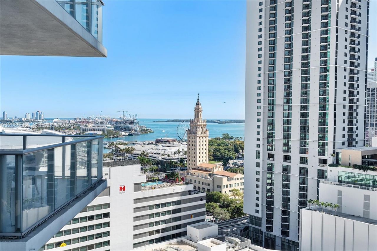 851 NE 1st Ave , Unit 1712, Miami, FL 33132 Photo