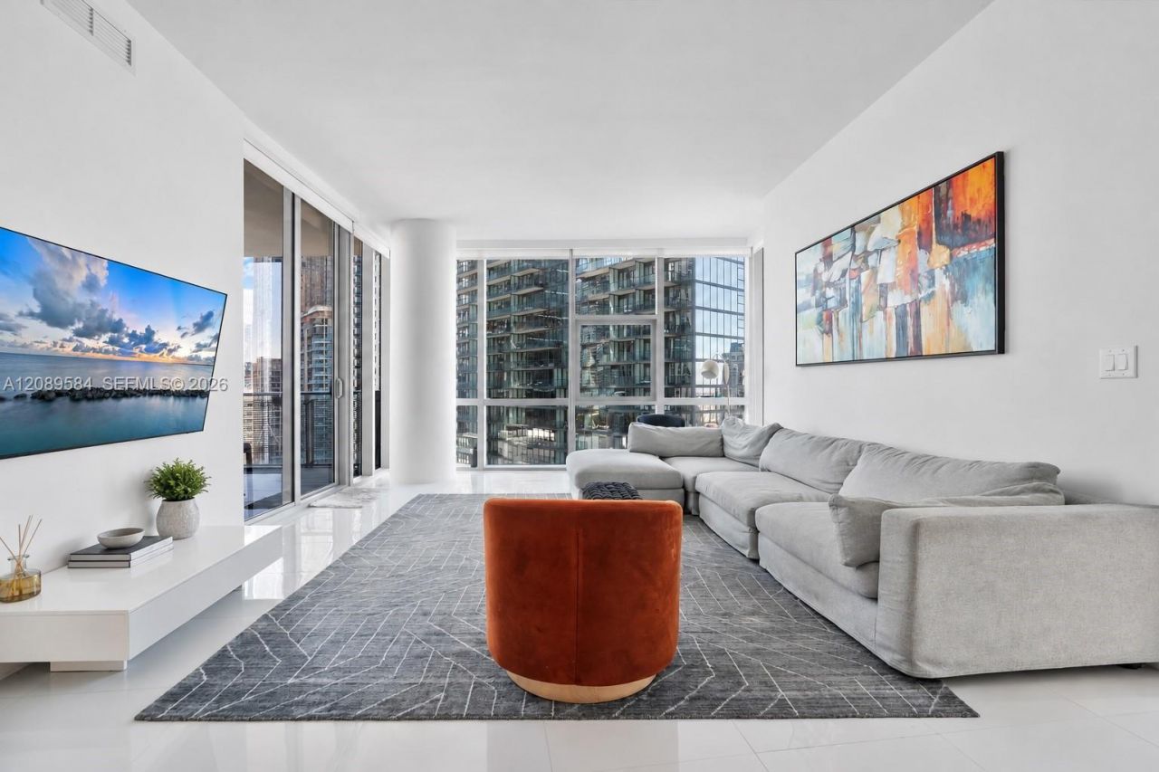 851 NE 1st Ave , Unit 1712, Miami, FL 33132 Photo
