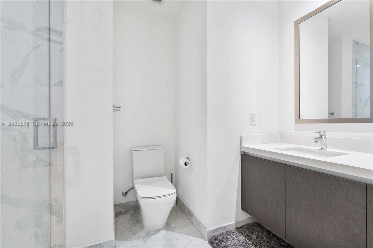 851 NE 1st Ave , Unit 1712, Miami, FL 33132 Photo
