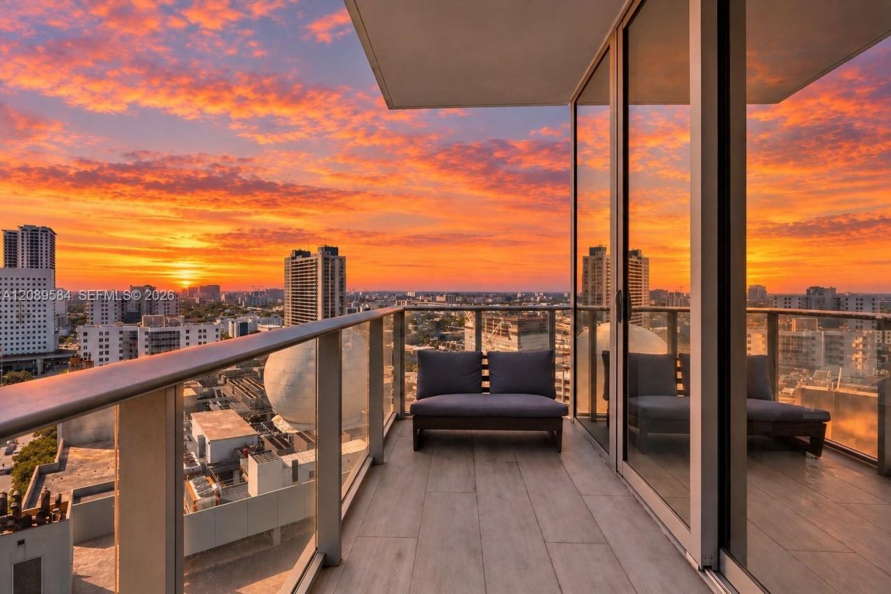 851 NE 1st Ave , Unit 1712, Miami, FL 33132 Photo