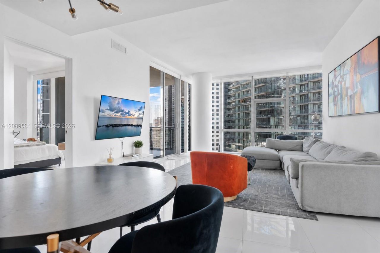 851 NE 1st Ave , Unit 1712, Miami, FL 33132 Photo