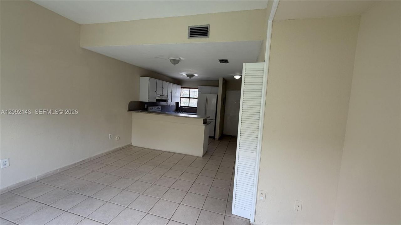 5712 W 25th Ct, Unit 5712, Hialeah, FL 33016 Photo