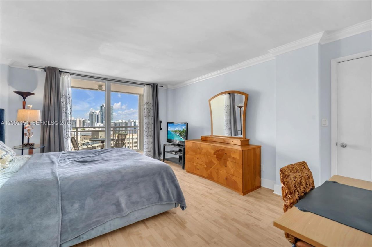1849 S Ocean Dr , Unit PH3, Hallandale Beach, FL 33009 Photo