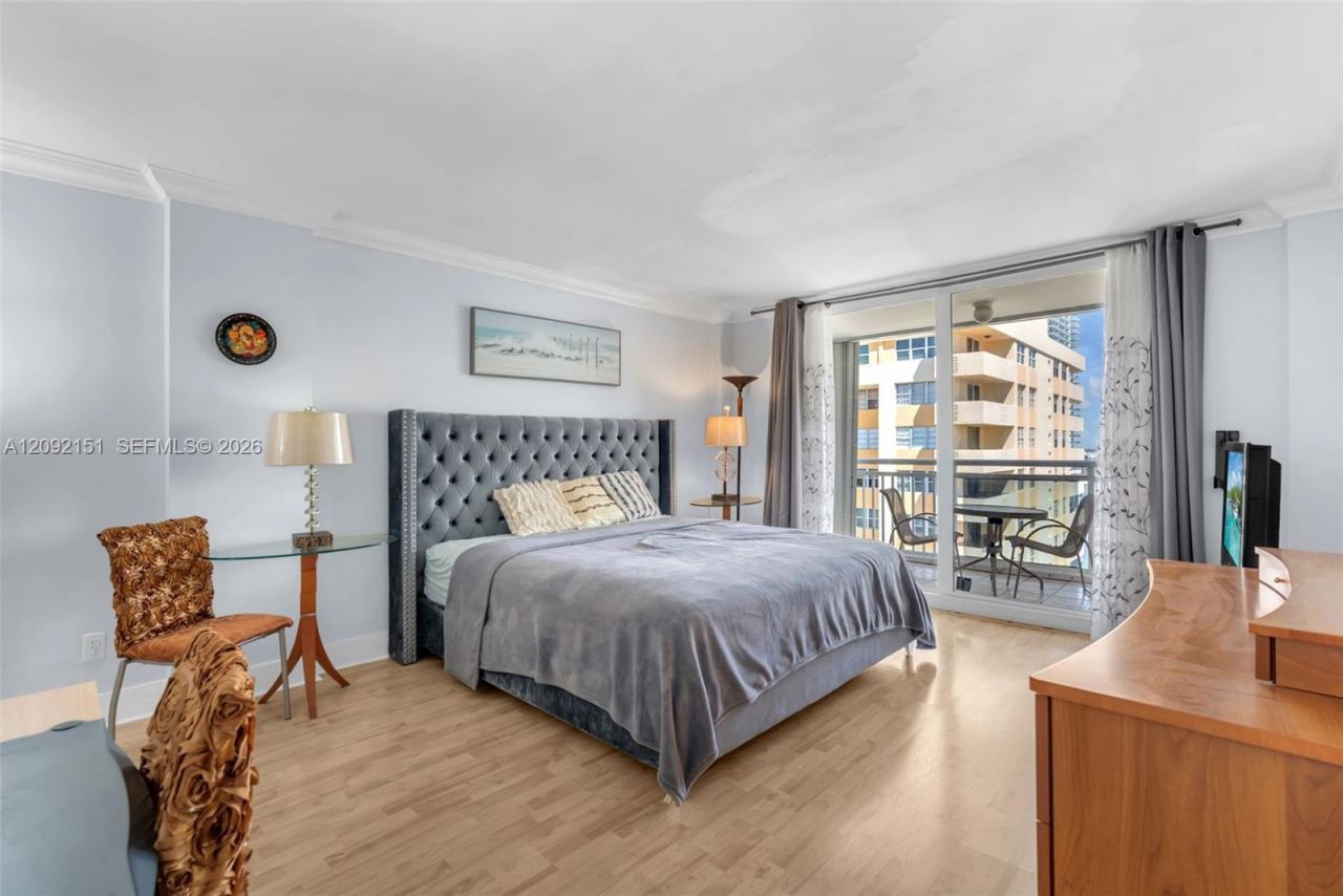 1849 S Ocean Dr , Unit PH3, Hallandale Beach, FL 33009 Photo