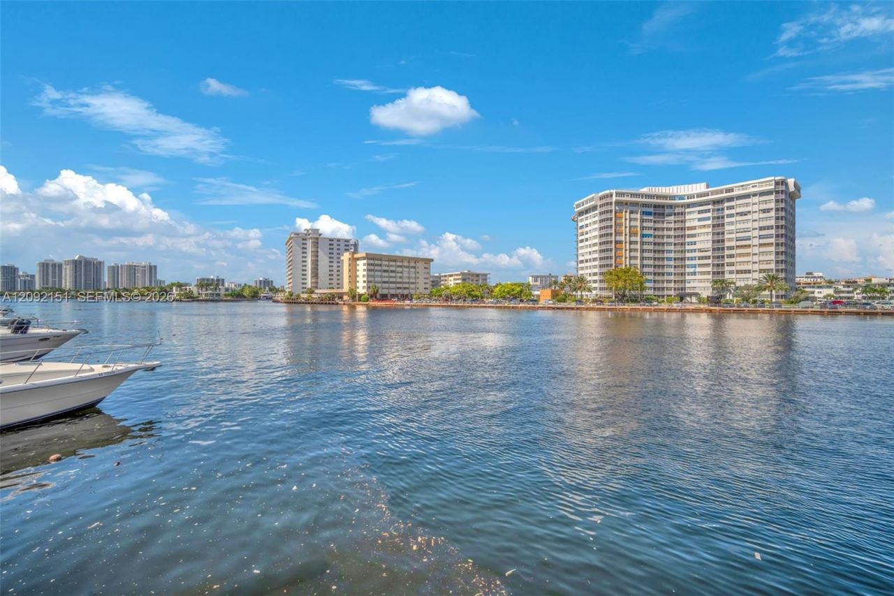 1849 S Ocean Dr, Unit PH3, Hallandale Beach, FL 33009 Photo