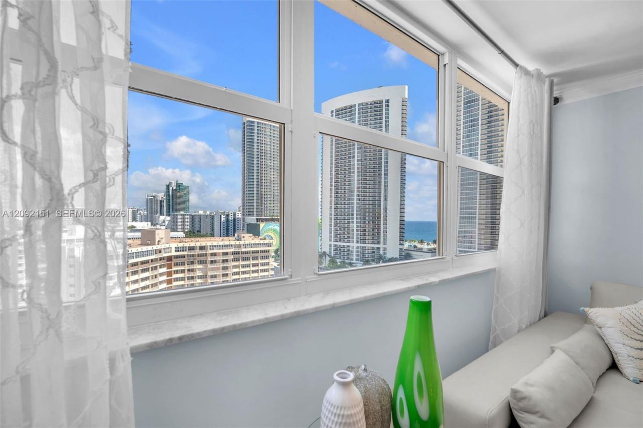 1849 S Ocean Dr , Unit PH3, Hallandale Beach, FL 33009 Photo