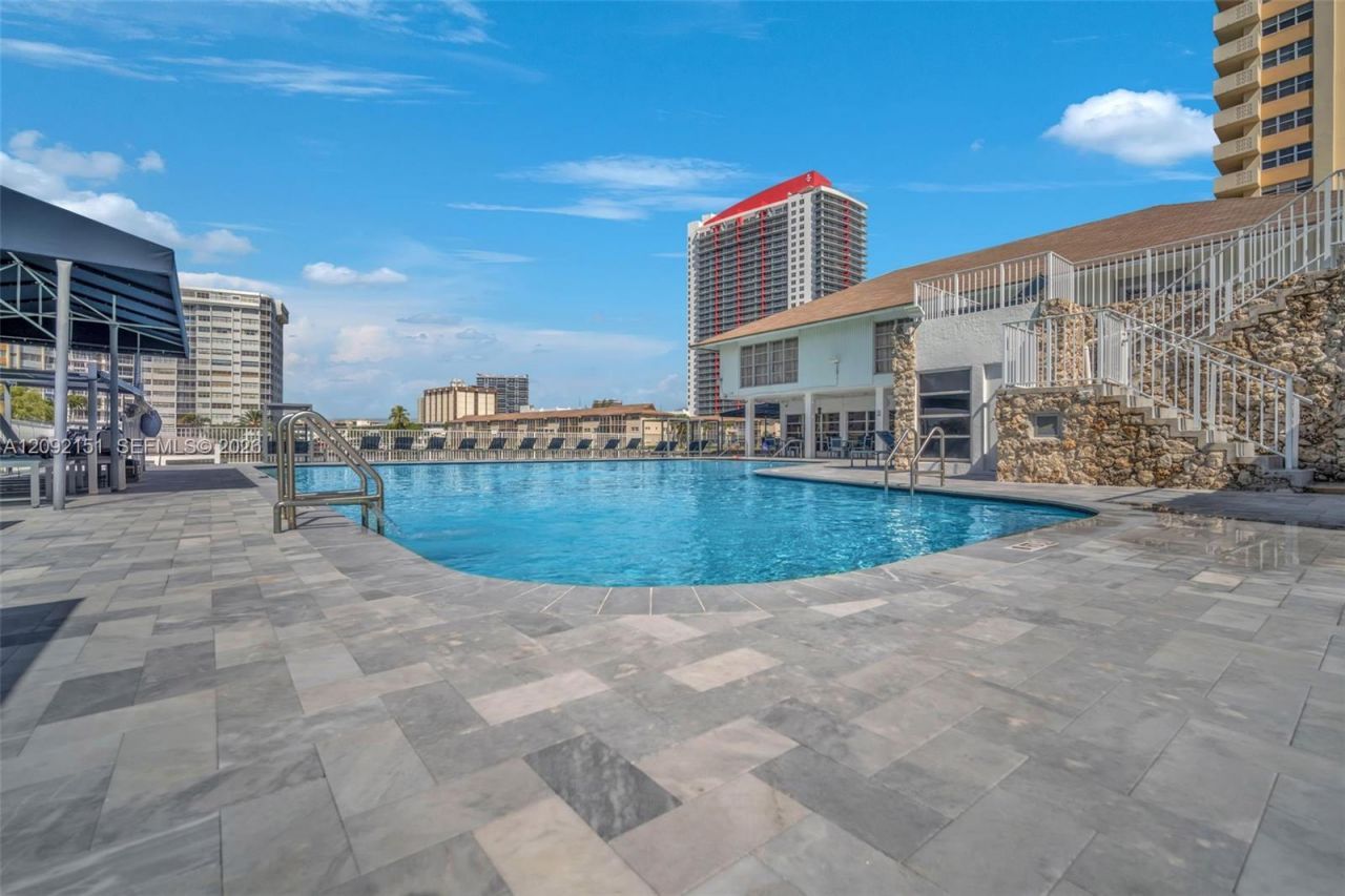 1849 S Ocean Dr , Unit PH3, Hallandale Beach, FL 33009 Photo