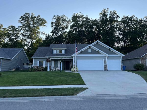 15463 Canyon Bay Run, Fort Wayne, IN 46845