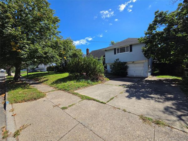 291 Concord Avenue , Oceanside, NY 11572