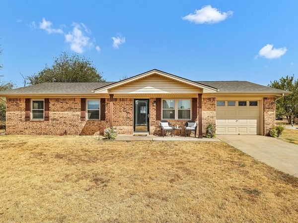 1410 County Road 1270 , Amber, OK 73004