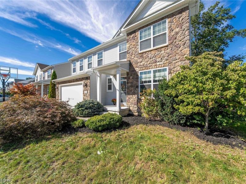 32834 Rebecca Lane, Avon Lake, OH 44012 Photo 2