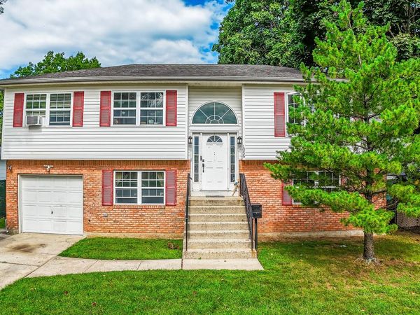1056 Arthur Street , Uniondale, NY 11553