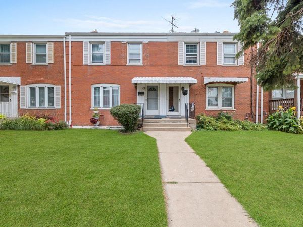 5242 W 63rd Place , Chicago, IL 60638
