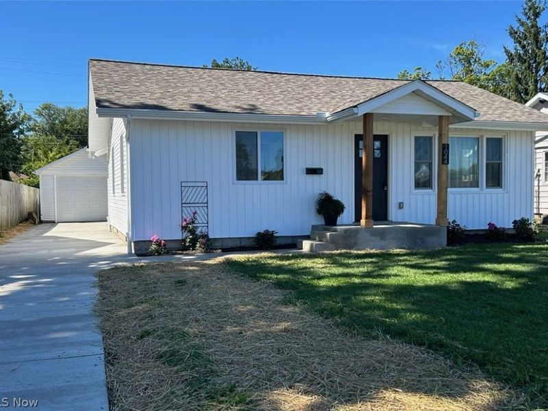 1044 Decatur Street, Vermilion, OH 44089 Photo 2