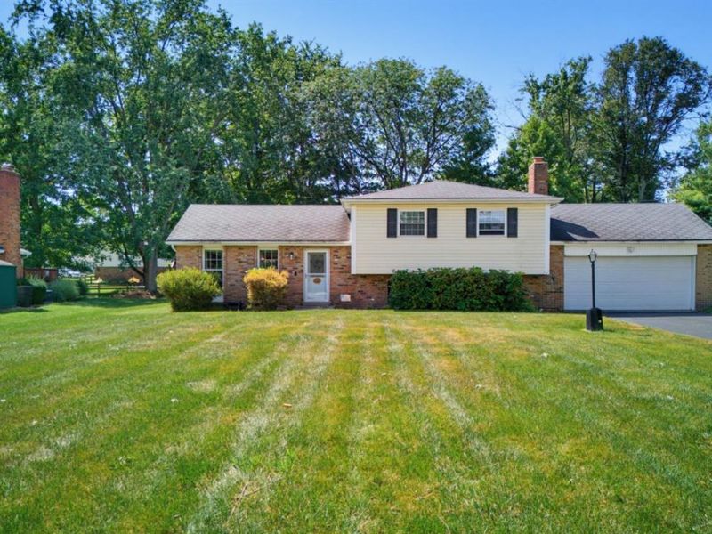 7445 Jean Drive, West Chester, OH 45069 Photo 2
