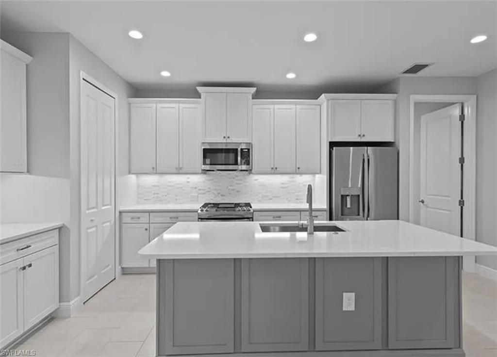 4636 Skysail Dr , Naples, FL 34120 Photo