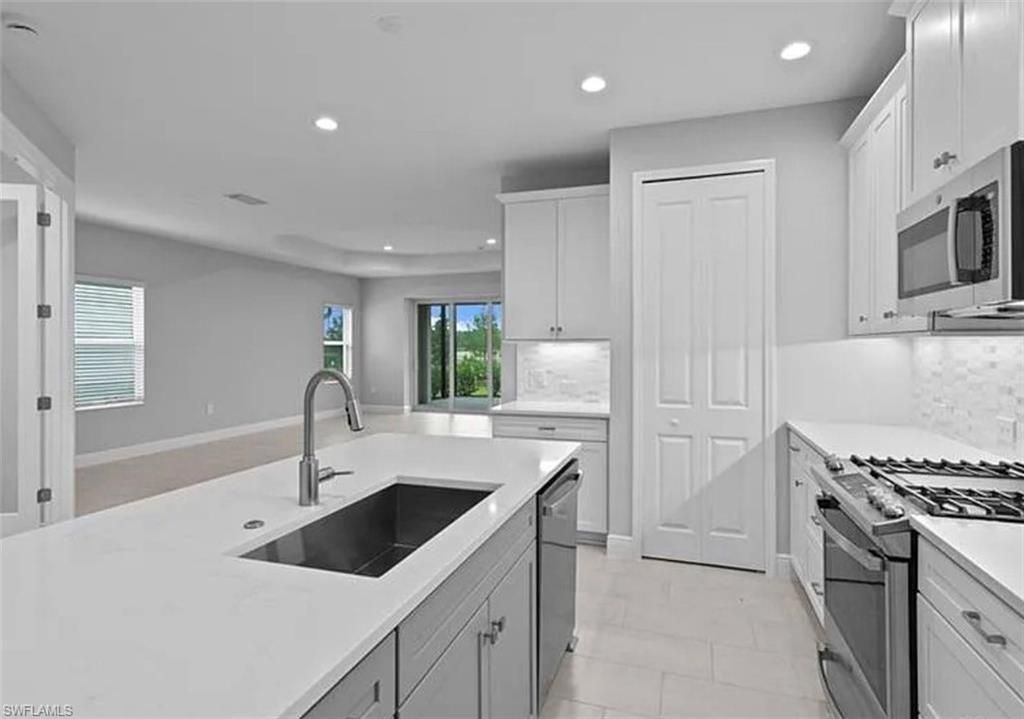 4636 Skysail Dr , Naples, FL 34120 Photo