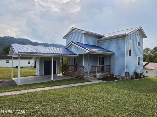 181 Pinecone Rd, Dryden, VA 24243